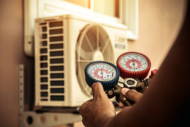 Professional Hvac technician working in Verona, VA